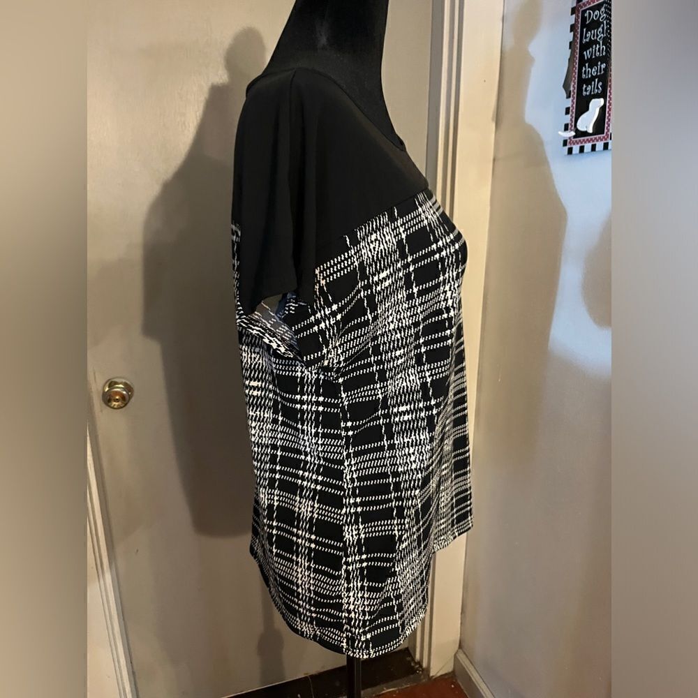 Ava James gingham black-and-white top with Button detailing on black size medium - Picture 4 of 7